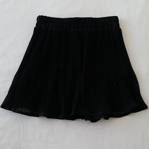 Black Mini Pleated Skirt